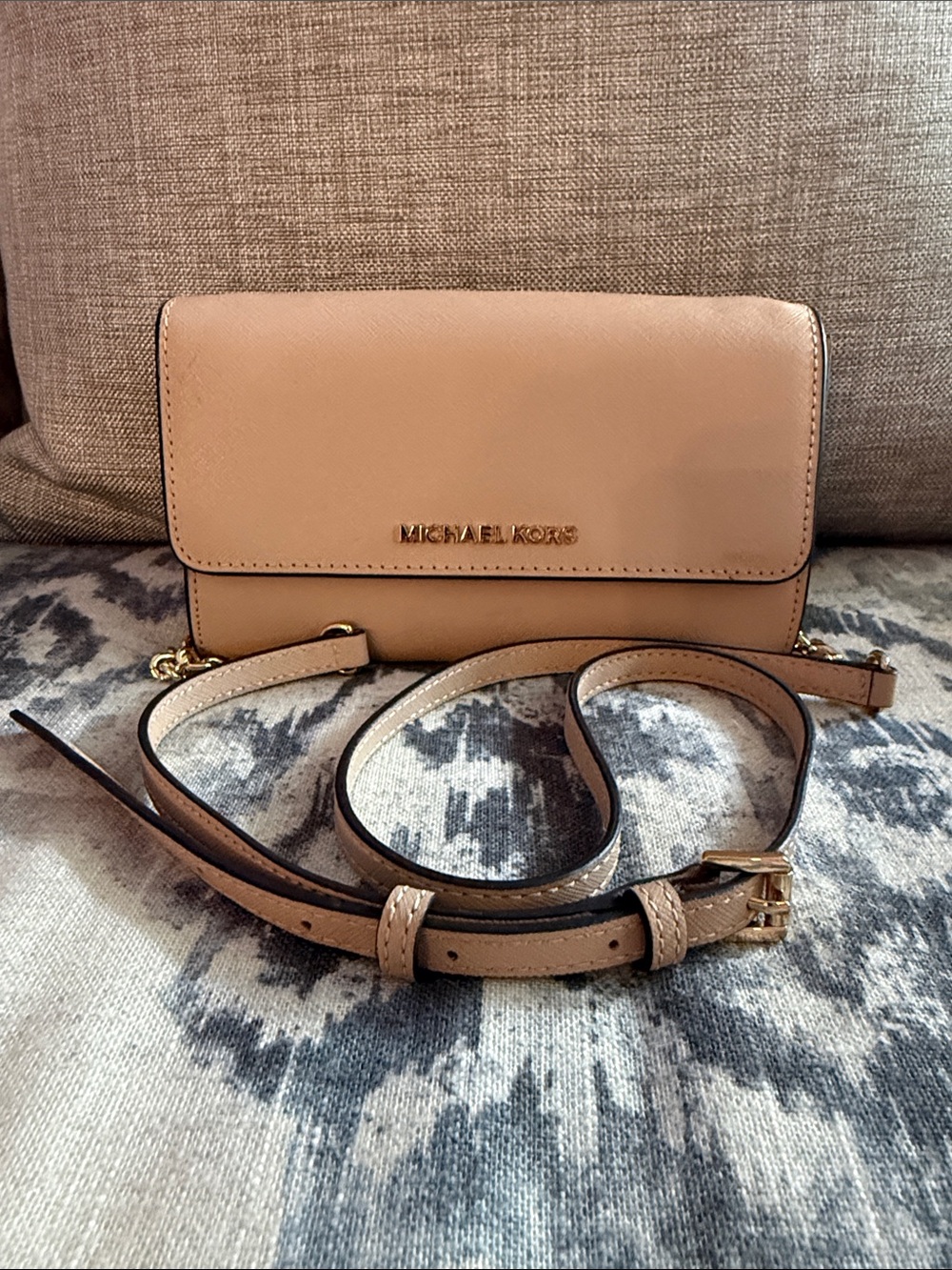 Michael Kors Nude/Tan Leather Crossbody Wallet with Gold Hardware